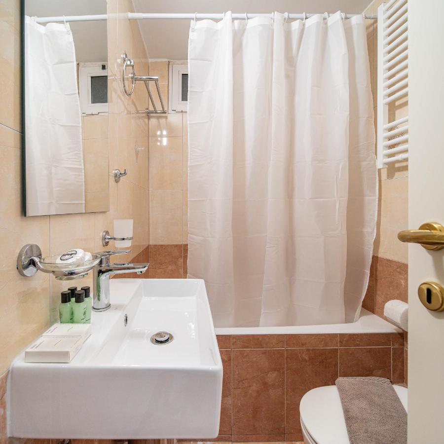 Per56 By Smart Cozy Suites - Right Next To The Metro - Parking - Available 24Hr Athens Luaran gambar
